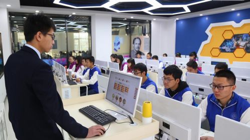 山西新華電腦學校2021 學習互聯(lián)網(wǎng)技術，開啟璀璨人生新篇章